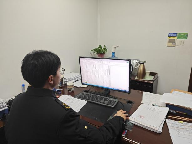 化工公司網站模板,化工公司網頁模板,響應式模板,網站制作,網站建站 圖片