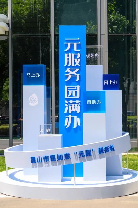 化工公司網(wǎng)站模板,化工公司網(wǎng)頁模板,響應式模板,網(wǎng)站制作,網(wǎng)站建站 圖片