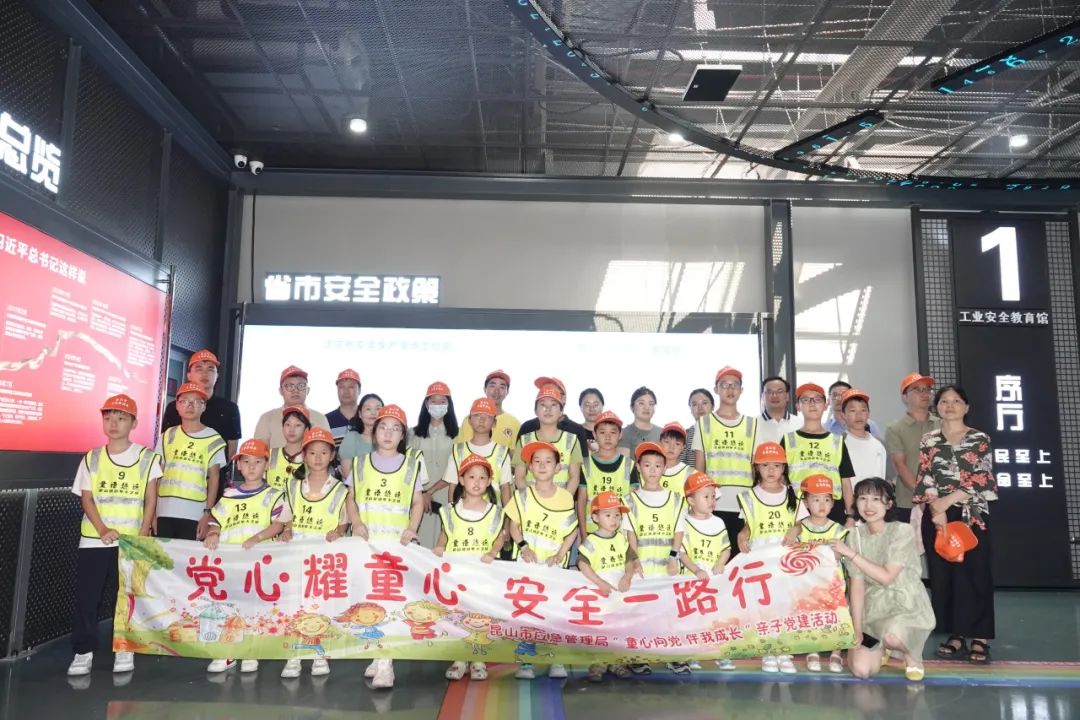 化工公司網(wǎng)站模板,化工公司網(wǎng)頁模板,響應(yīng)式模板,網(wǎng)站制作,網(wǎng)站建站 圖片