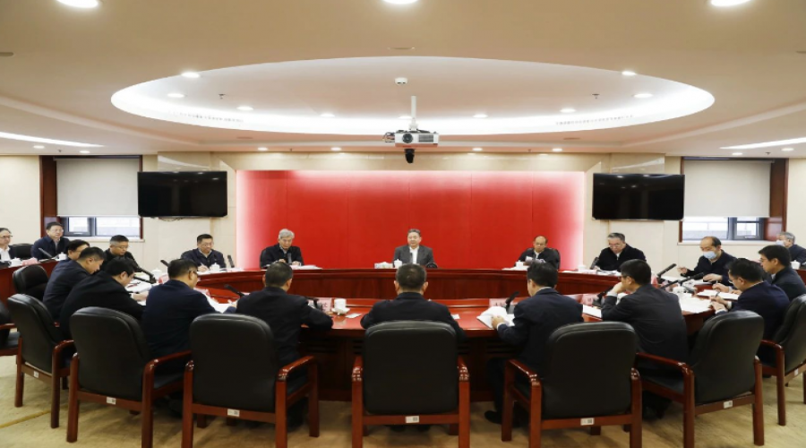 李小鵬主持召開交通運(yùn)輸工作研討會(huì)